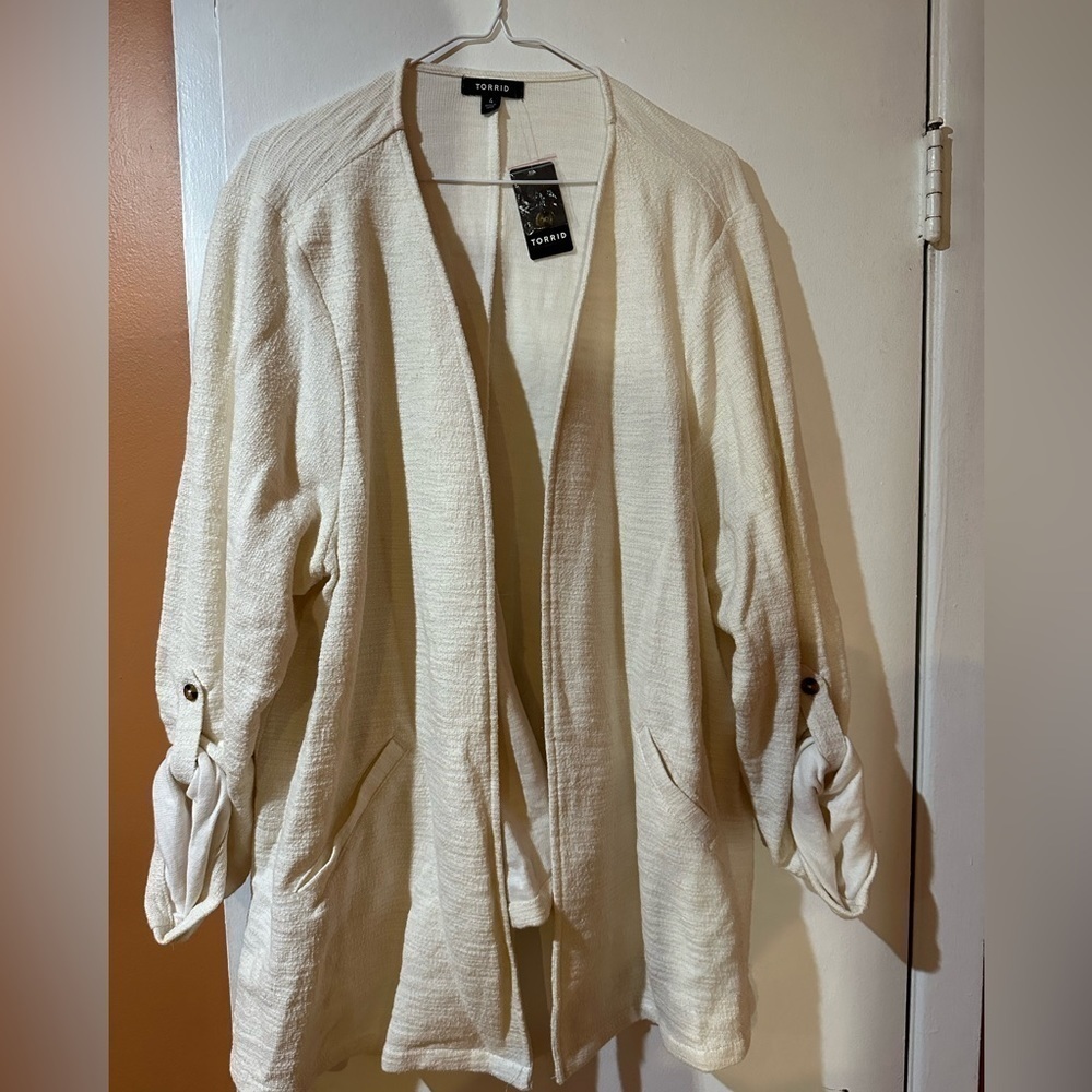 Torrid White Slub Drape Front Jacket Size 4 NWT